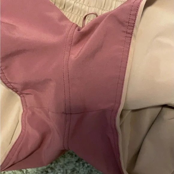 Lululemon Reversibile mauve & tan size 4 - Picture 15 of 15